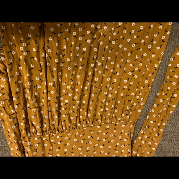 NEVER WORN AWESOME SUMMER SWING DRESS!! - Picture 3 of 4